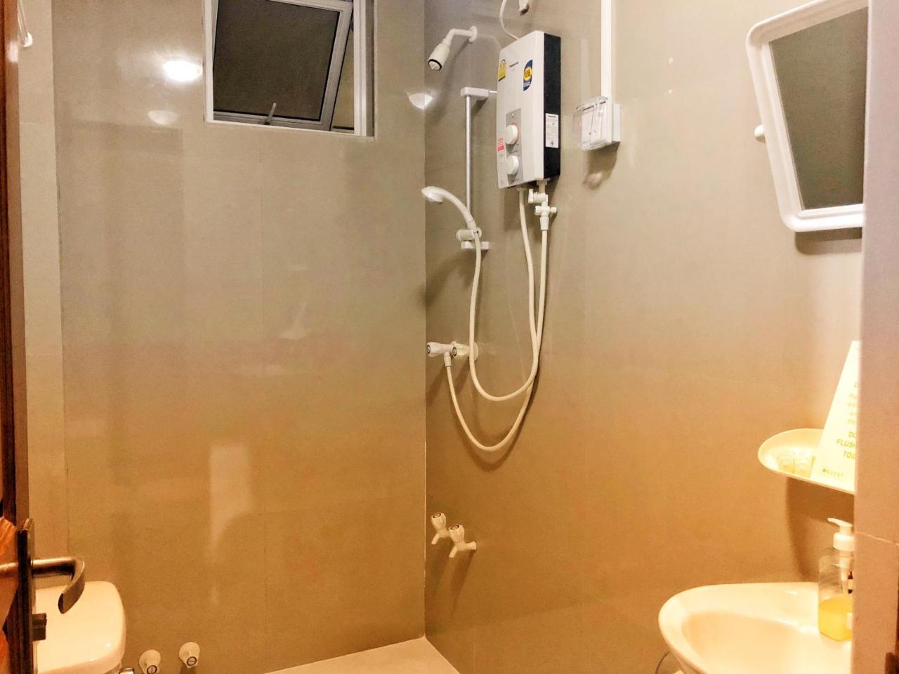 Brize Inn フルマーレ エクステリア 写真