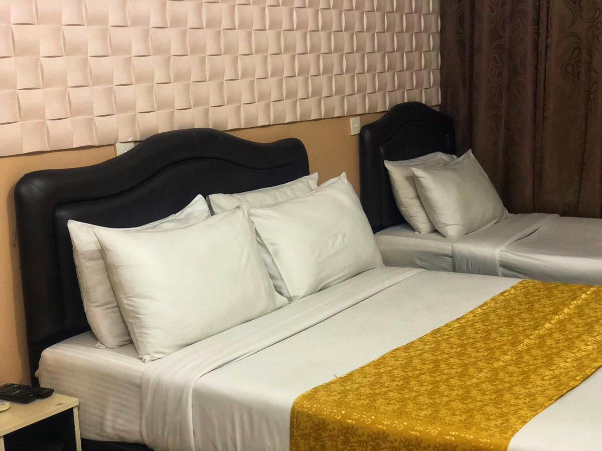 Brize Inn フルマーレ エクステリア 写真